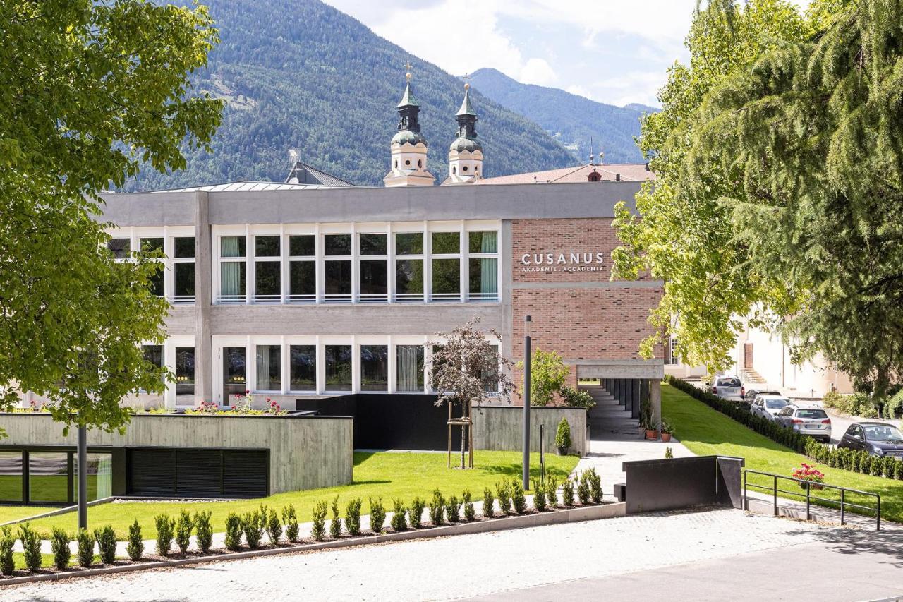 Cusanus Akademie - Accademia Cusanus Bressanone Exterior photo
